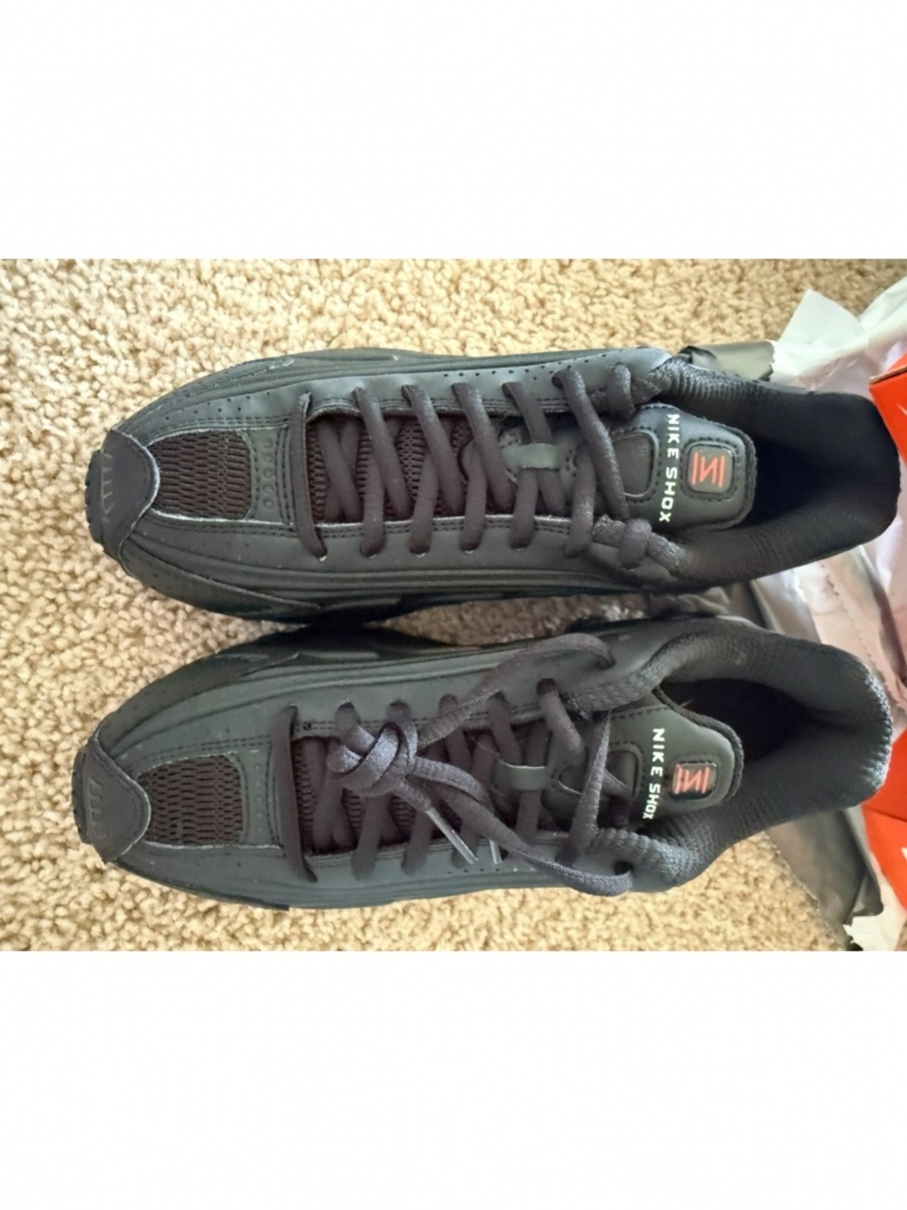 Nike Women's Shox R4 Triple Black Size 6